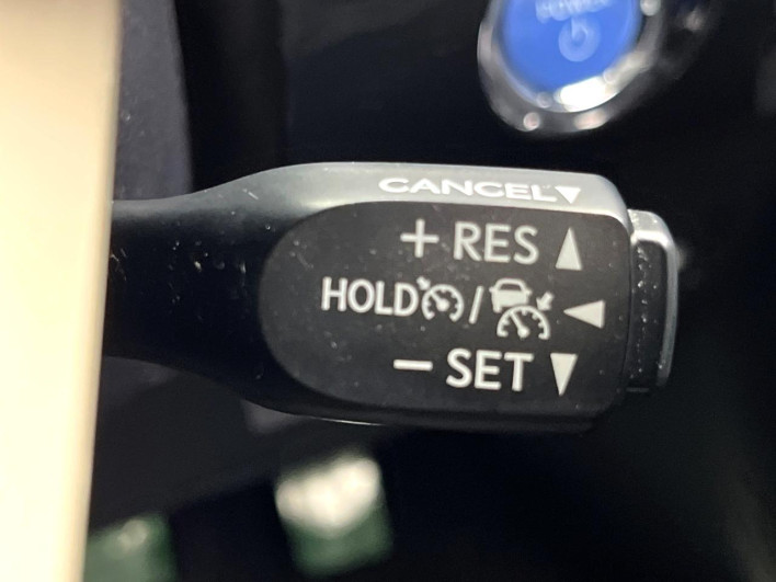 2017 Toyota Prius DAA-ZVW50 (UW-6a2f6d8fa9b93)[17]