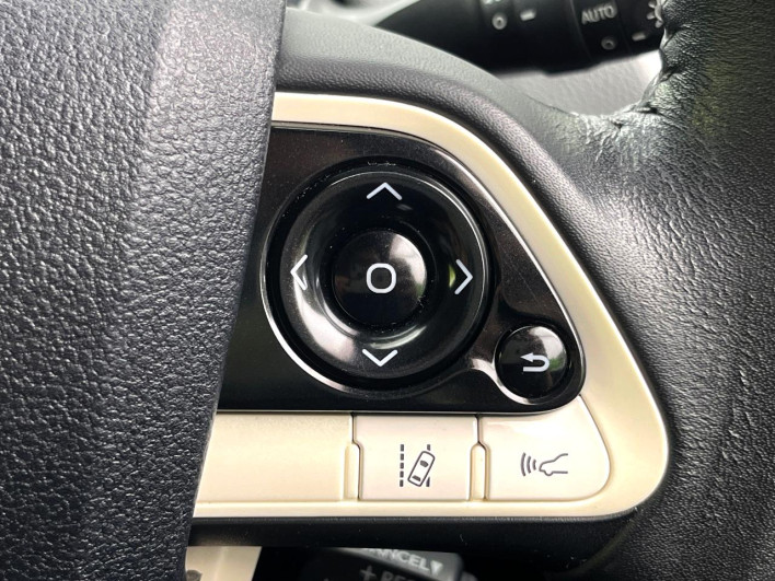 2017 Toyota Prius DAA-ZVW50 (UW-6a2f6d8fa9b93)[15]