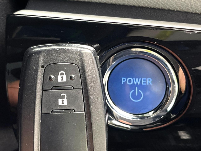 2017 Toyota Prius DAA-ZVW50 (UW-6a2f6d8fa9b93)[9]