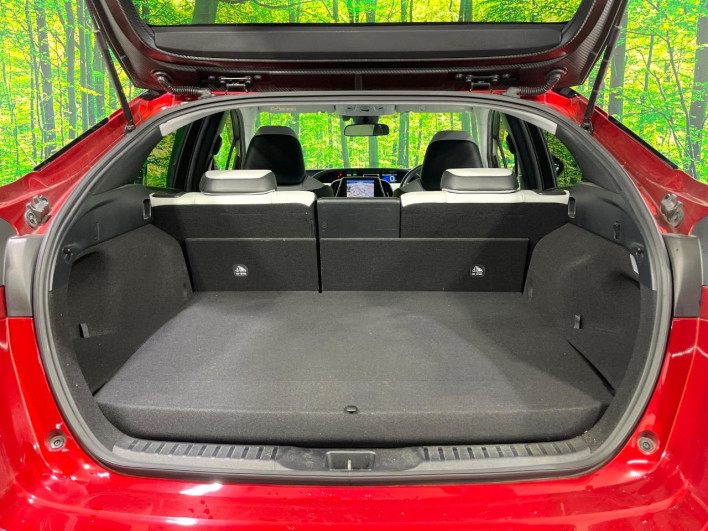 2017 Toyota Prius PHV DLA-ZVW52 (UW-6a2f6d93d098a)[11]