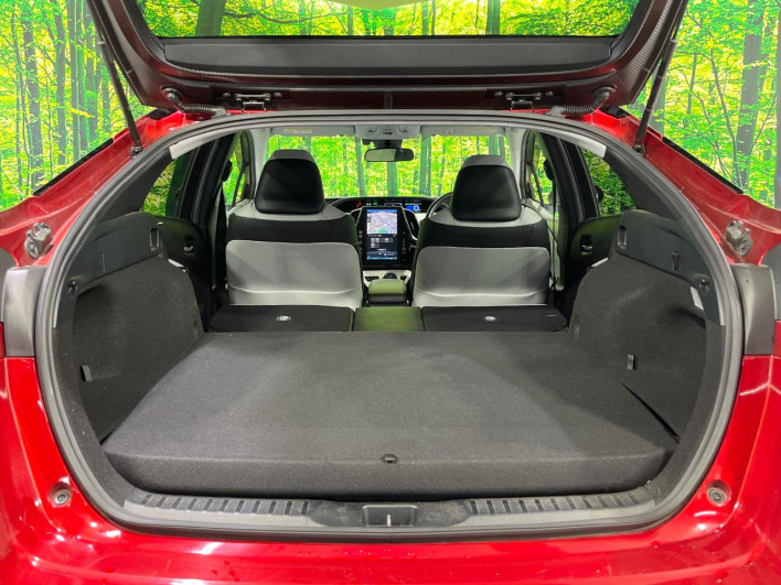 2017 Toyota Prius PHV DLA-ZVW52 (UW-6a2f6d93d098a)[10]