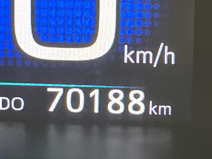 2017 Toyota Prius PHV DLA-ZVW52 (UW-6a2f6d93d098a)[2]