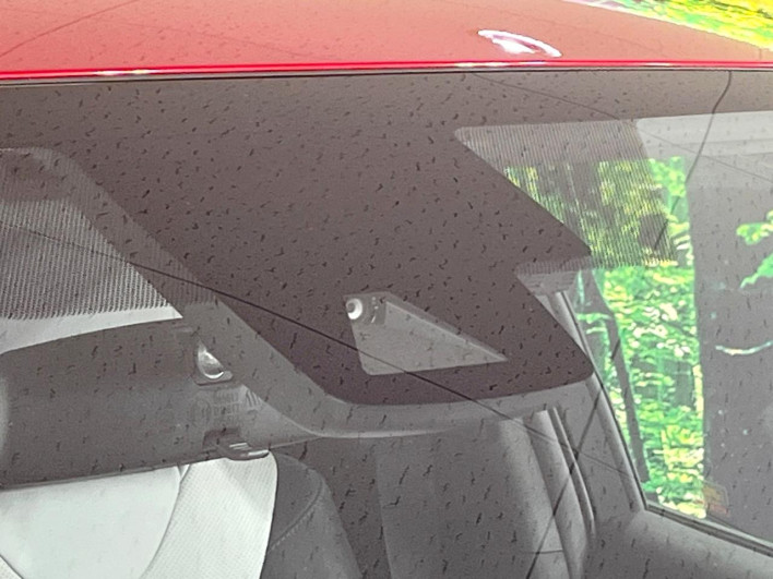 2017 Toyota Prius PHV DLA-ZVW52 (UW-6a2f6d93d098a)[27]