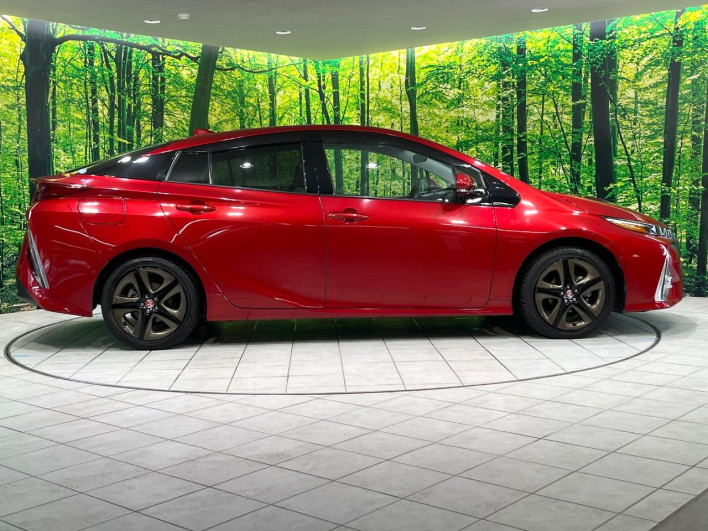 2017 Toyota Prius PHV DLA-ZVW52 (UW-6a2f6d93d098a)[17]