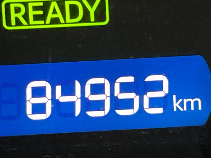 2015 Toyota Voxy DAA-ZWR80G (UW-6a2f6d97ba0cd)[2]