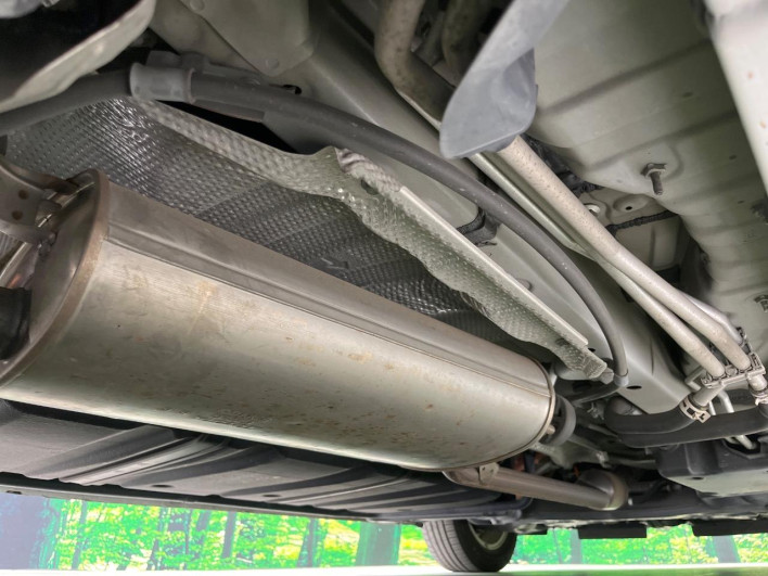 2015 Toyota Voxy DAA-ZWR80G (UW-6a2f6d97ba0cd)[20]
