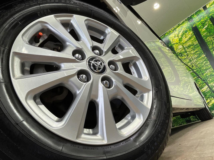 2020 Toyota Noah DAA-ZWR80G (UW-6a2f6d9a9f43f)[5]