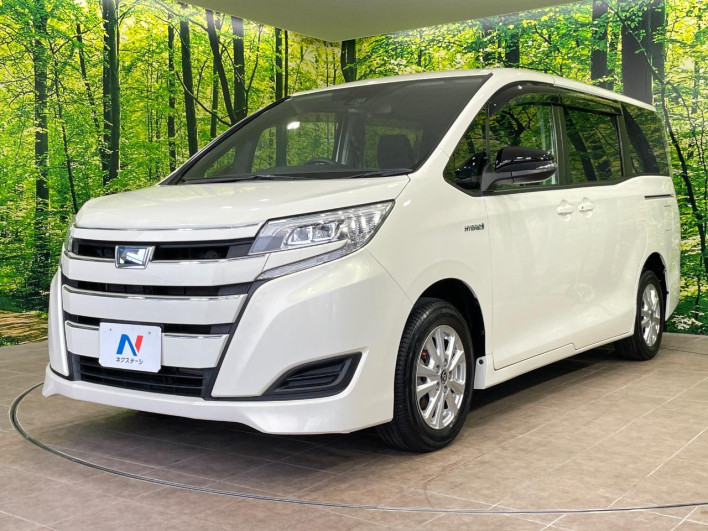 2020 Toyota Noah DAA-ZWR80G (UW-6a2f6d9a9f43f)[14]