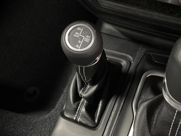 2019 Chrysler Jeep Wrangler Unlimited ABA-JL36L (UW-6a30bd4622eb1)[14]