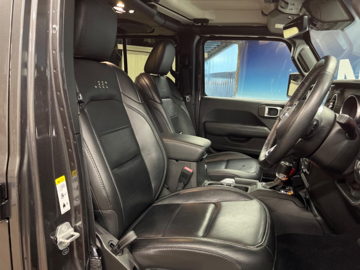 2019 Chrysler Jeep Wrangler Unlimited ABA-JL36L (UW-6a30bd4622eb1)[23]