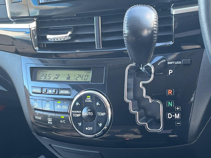 2012 Toyota Estima DBA-ACR50W (UW-6a30bd5a4b868)[20]