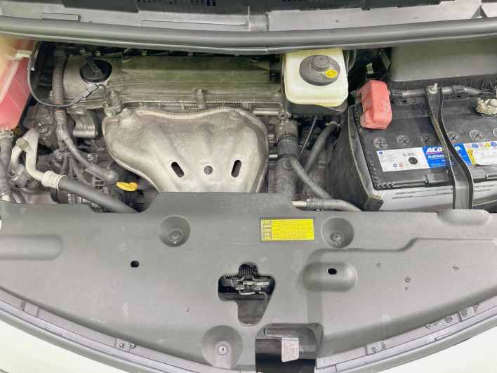 2014 Toyota Estima DBA-ACR50W (UW-6a30bd5b511a5)[4]