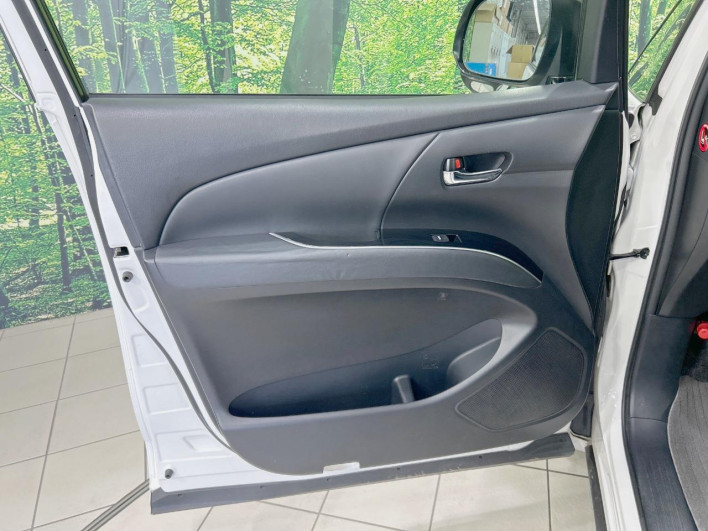 2014 Toyota Estima DBA-ACR50W (UW-6a30bd5b511a5)[22]