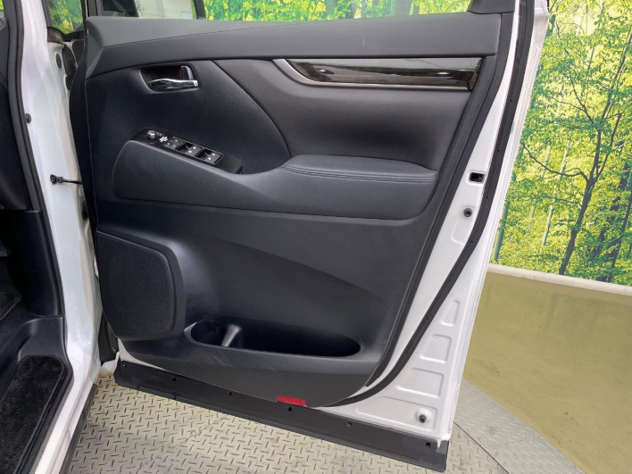 2016 Toyota Vellfire DBA-AGH30W (UW-6a30bd5cf0f6d)[16]