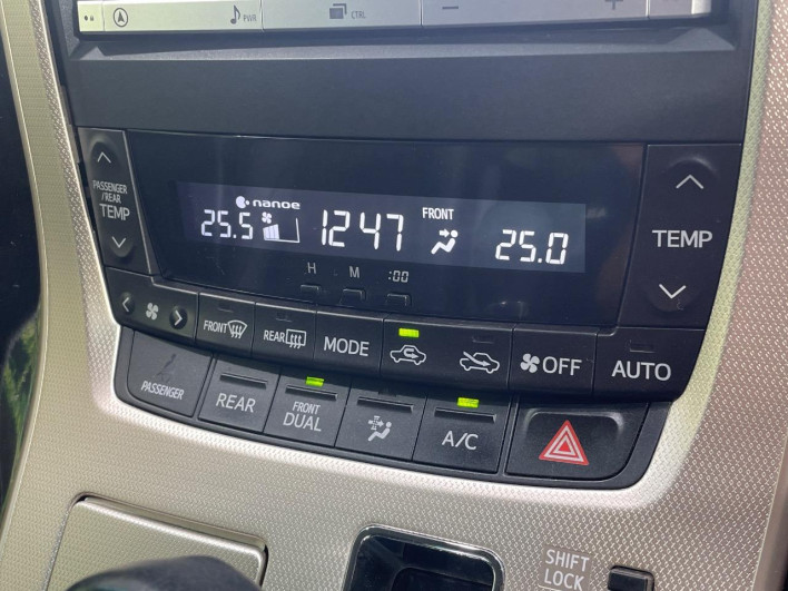 2014 Toyota Vellfire DBA-ANH20W (UW-6a30bd7348be5)[17]