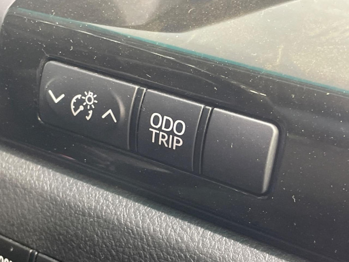 2014 Toyota Vellfire DBA-ANH20W (UW-6a30bd7348be5)[6]