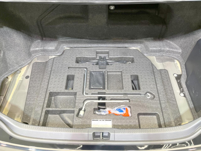 2012 Toyota Camry DAA-AVV50 (UW-6a30bd76adf4f)[26]