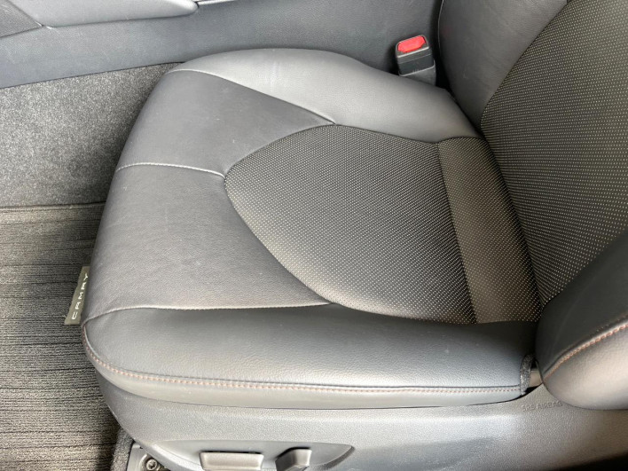 2017 Toyota Camry DAA-AXVH70 (UW-6a30bd8433d6c)[29]