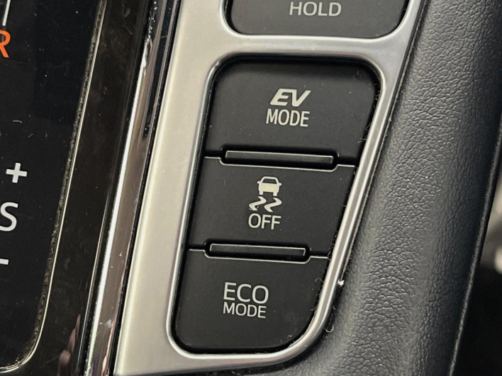 2016 Toyota Alphard Hybrid DAA-AYH30W (UW-6a30bd8588de1)[22]