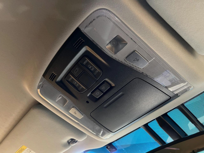 2016 Toyota Alphard Hybrid DAA-AYH30W (UW-6a30bd8588de1)[24]