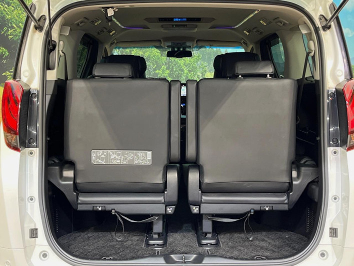 2016 Toyota Alphard Hybrid DAA-AYH30W (UW-6a30bd8588de1)[4]