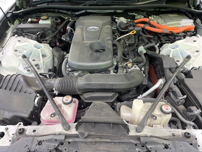 2020 Toyota Crown Hybrid 6AA-AZSH20 (UW-6a30bd883e9b6)[4]