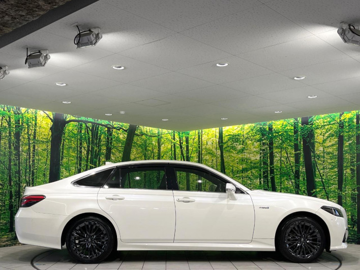 2020 Toyota Crown Hybrid 6AA-AZSH20 (UW-6a30bd883e9b6)[17]