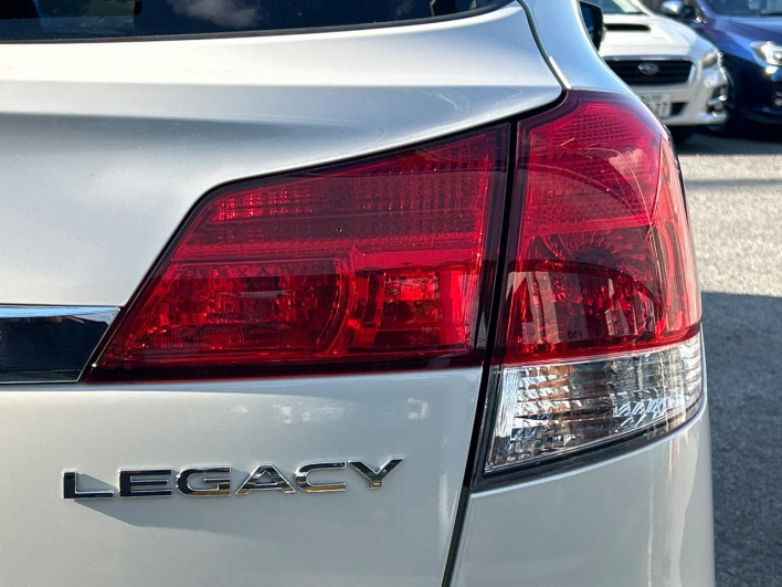 2014 Subaru Legacy Touring Wagon DBA-BRM (UW-6a30bdb09110f)[20]