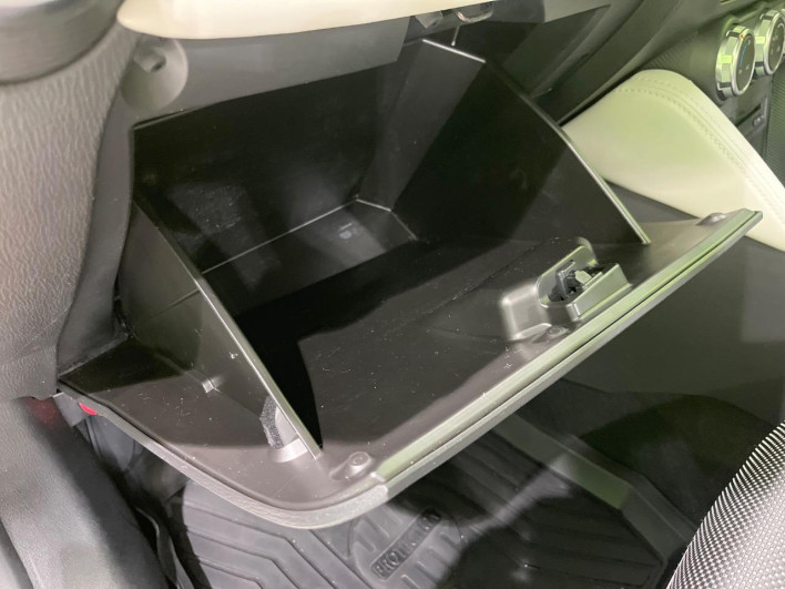 2018 Mazda Demio DBA-DJ3AS (UW-6a30bdbad940a)[23]