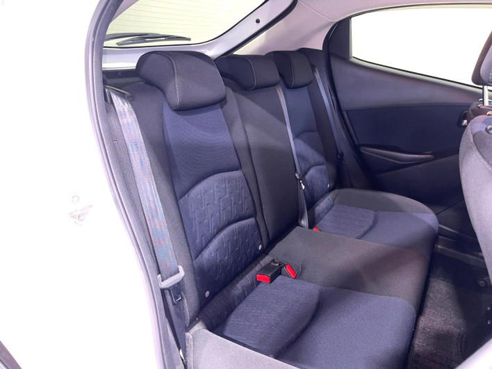 2015 Mazda Demio DBA-DJ3FS (UW-6a30bdbb2690e)[20]