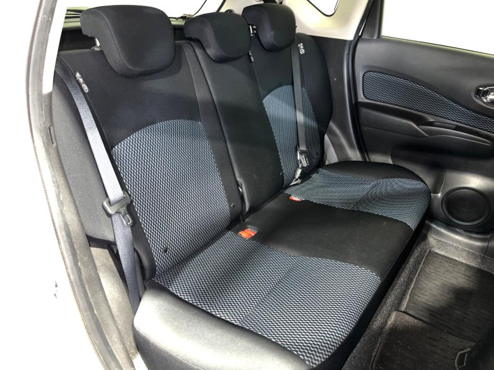 2015 Nissan Note DBA-E12 (UW-6a30bdc35d3c0)[21]