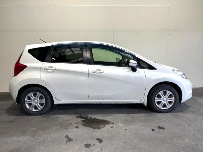 2015 Nissan Note DBA-E12 (UW-6a30bdc35d3c0)[19]