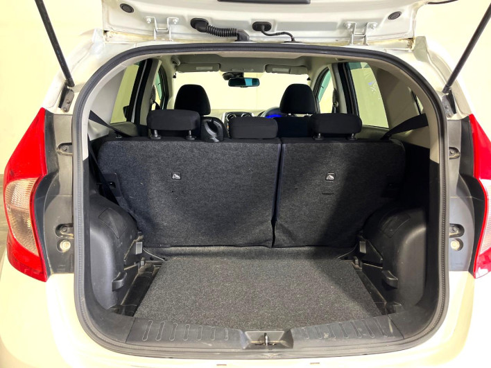 2015 Nissan Note DBA-E12 (UW-6a30bdc35d3c0)[27]