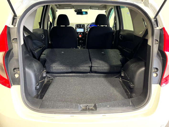 2015 Nissan Note DBA-E12 (UW-6a30bdc35d3c0)[28]