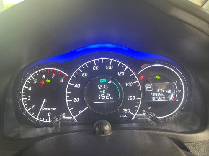 2015 Nissan Note DBA-E12 (UW-6a30bdc3b3988)[24]