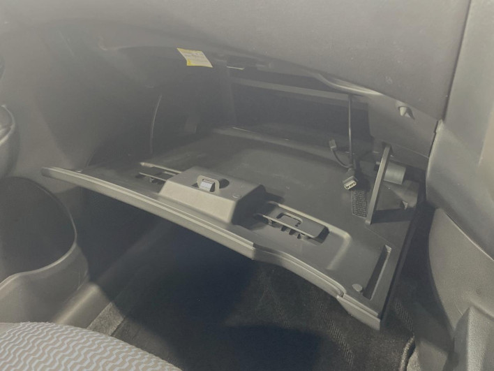 2016 Nissan Note DBA-E12 (UW-6a30bdc4edb18)[21]