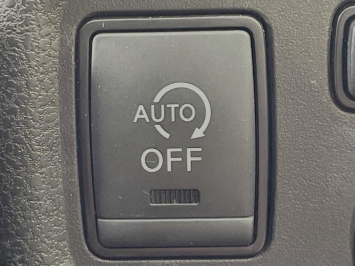 2016 Nissan Note DBA-E12 (UW-6a30bdc4edb18)[17]