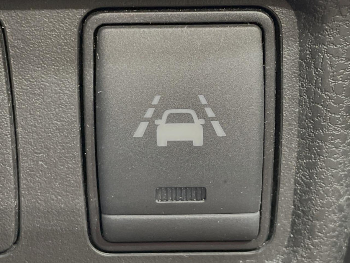 2016 Nissan Note DBA-E12 (UW-6a30bdc4edb18)[18]
