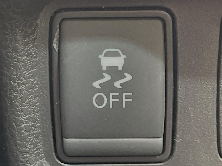 2016 Nissan Note DBA-E12 (UW-6a30bdc4edb18)[19]