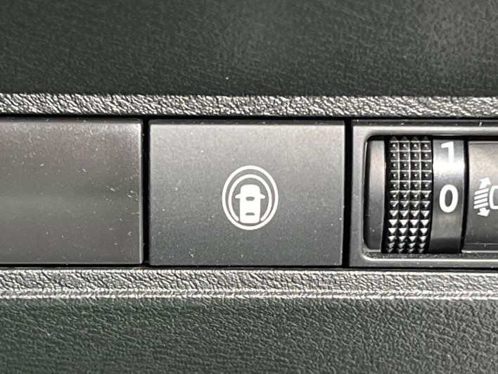 2021 Nissan Note 6AA-E13 (UW-6a30bdc7101b1)[6]