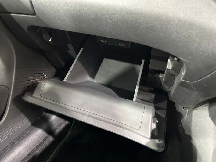 2021 Nissan Note 6AA-E13 (UW-6a30bdc7101b1)[19]
