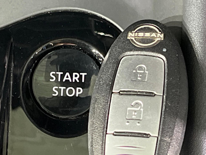 2021 Nissan Note 6AA-E13 (UW-6a30bdc7101b1)[4]