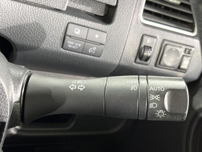 2012 Nissan Serena DBA-FC26 (UW-6a30bdc972225)[7]