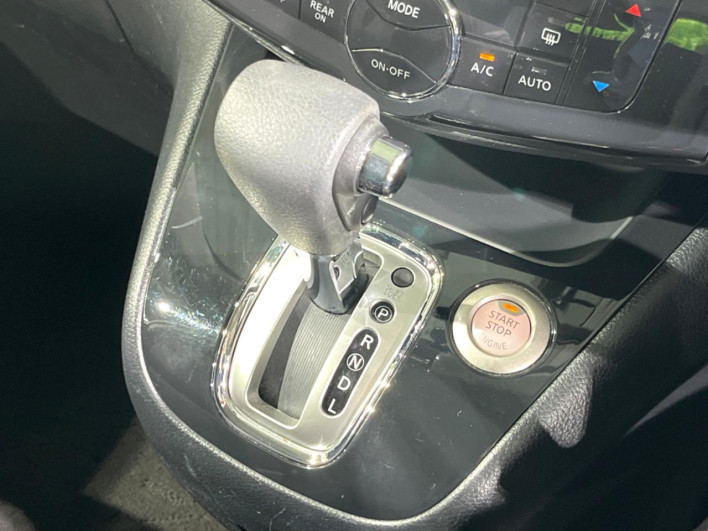 2012 Nissan Serena DBA-FC26 (UW-6a30bdc972225)[16]