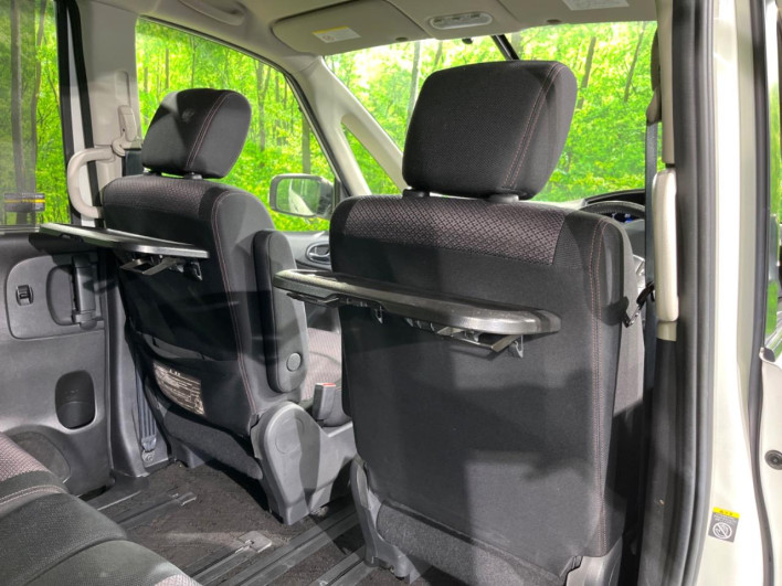 2012 Nissan Serena DBA-FC26 (UW-6a30bdc972225)[26]