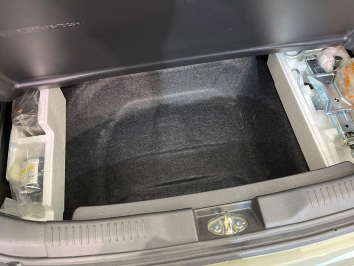 2020 Suzuki Ignis 5AA-FF21S (UW-6a30bdccd93c7)[27]