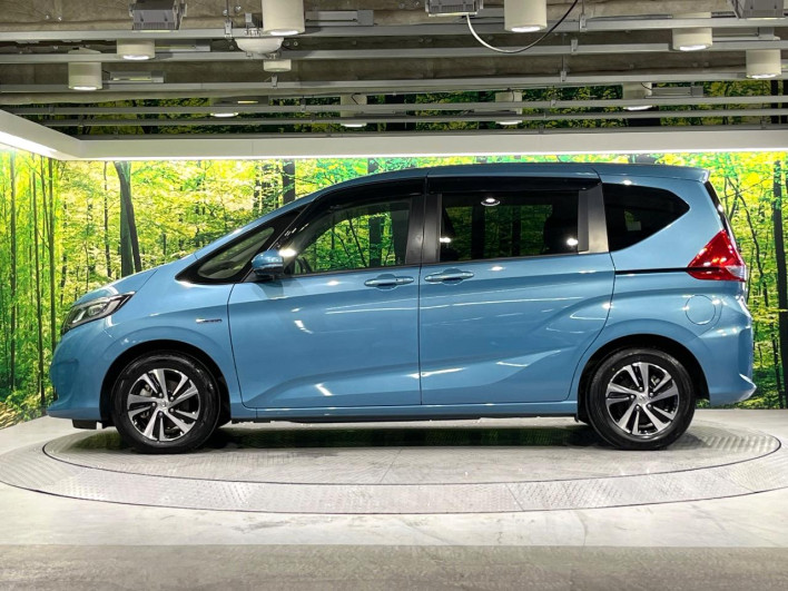 2019 Honda Freed hybrid DAA-GB7 (UW-6a30bdd2e46ee)[12]