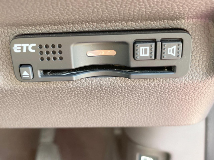 2018 Honda Freed hybrid DAA-GB8 (UW-6a30bdd3c6778)[22]