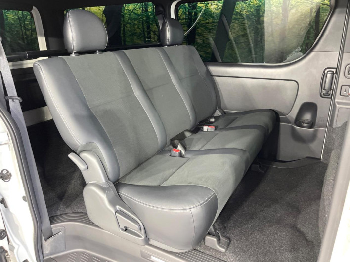 2021 Toyota Hiace Van QDF-GDH201V (UW-6a30bdd4e7b1b)[26]