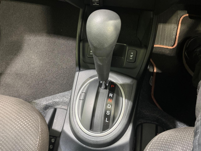 2013 Honda Fit DBA-GE6 (UW-6a30bdd982892)[16]